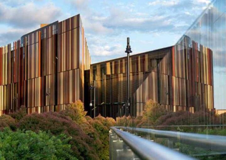 Macquarie University